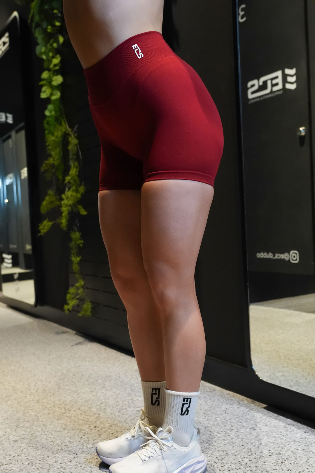 Contour Shorts - Invisible Lift